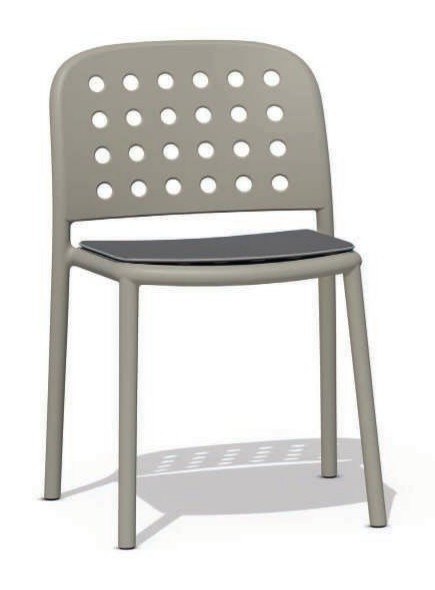 Chaise Bomonti dossier ajouré